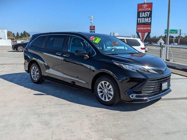 2022 toyota sienna xle