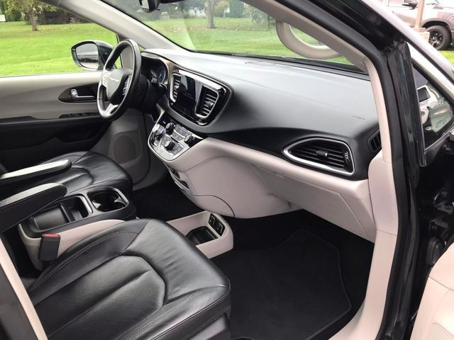 2018 chrysler pacifica touring-l