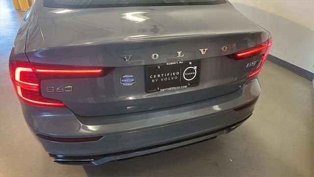 2022 volvo s60 t5 r-design