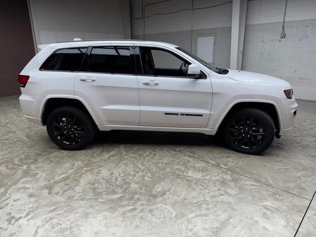 2021 jeep grand cherokee laredo