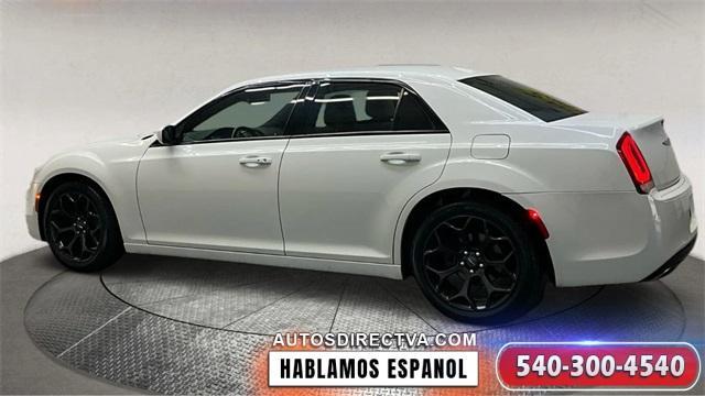 2019 chrysler 300 s