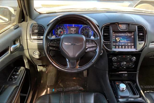 2019 chrysler 300 s