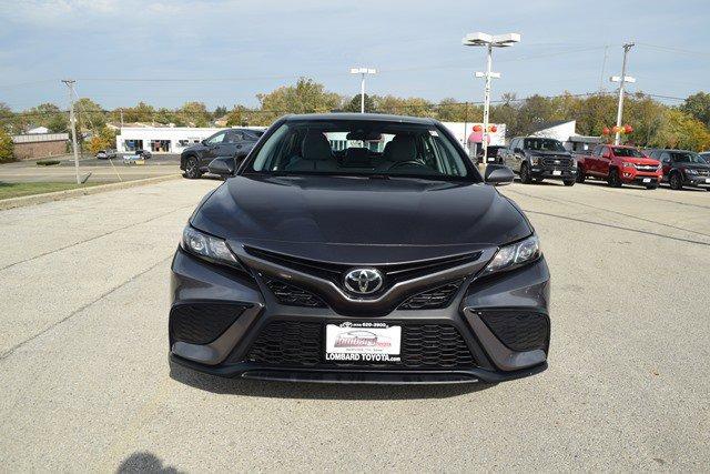 2022 toyota camry se
