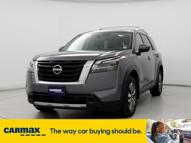 2023 nissan pathfinder sl