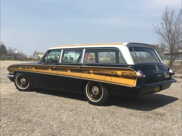 1962 buick custom station wagon
