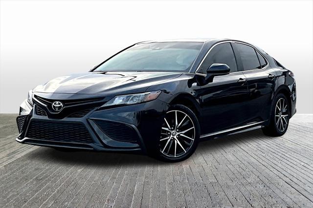 2021 toyota camry se