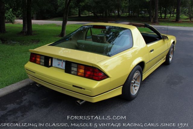 1986 chevrolet camaro iroc z-28 rare yellow with t-tops