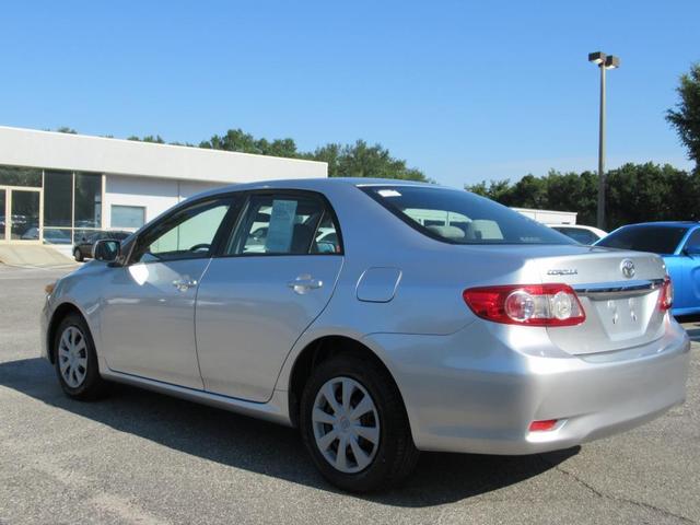 2011 toyota corolla le