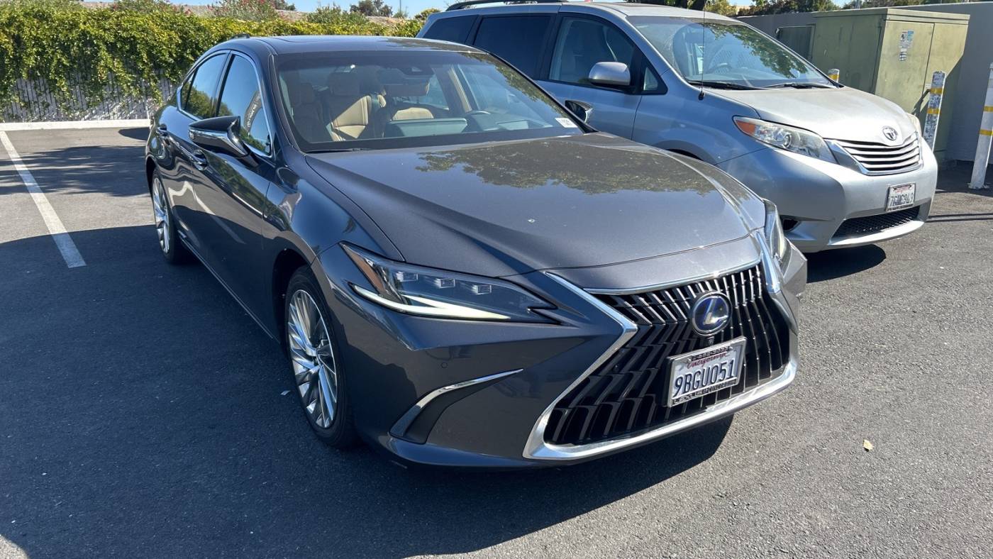 2022 lexus es 300h luxury