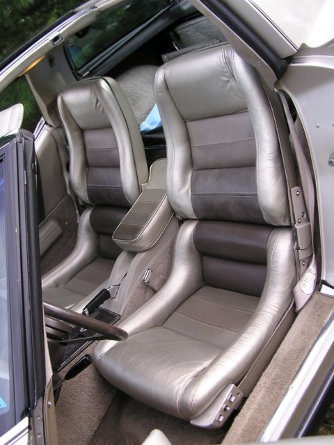 1982 corvette collector edition - 27,000 miles