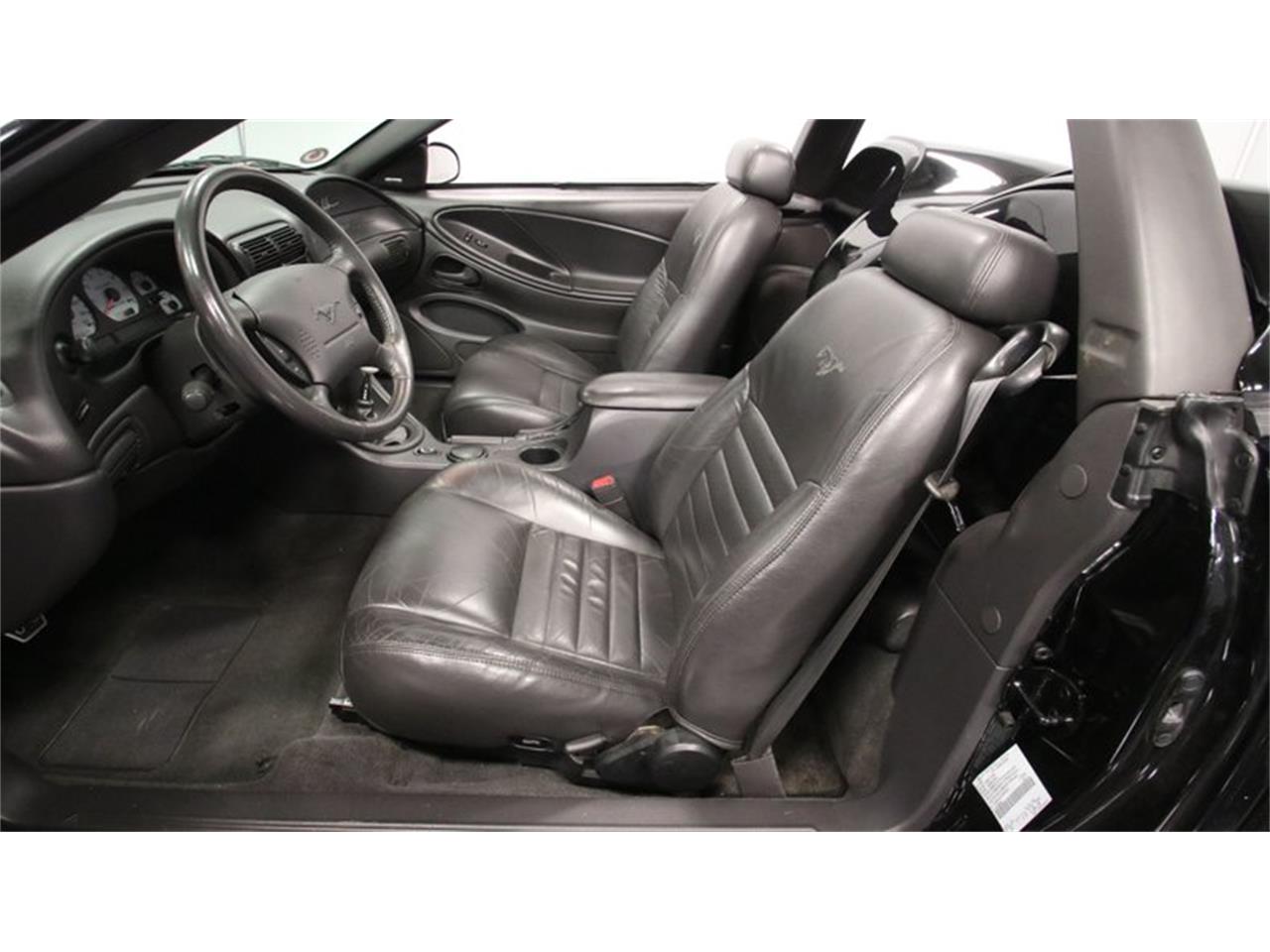 2000 ford mustang