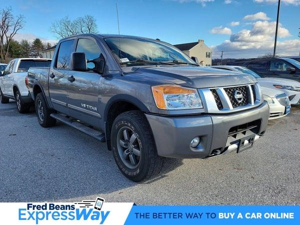 2014 nissan titan in chicago, illinois