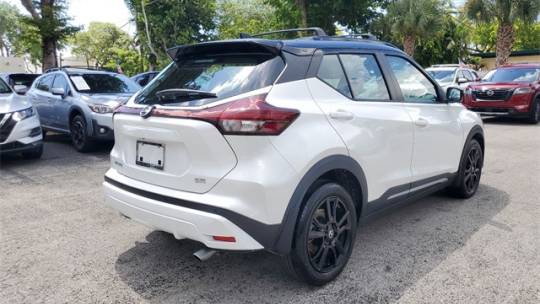 2021 nissan kicks sr