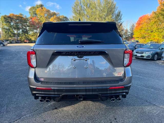 2022 ford explorer st