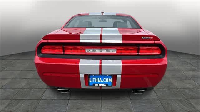 2013 dodge challenger srt8