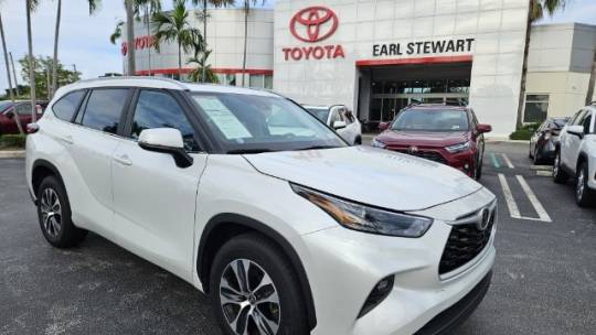 2023 toyota highlander xle