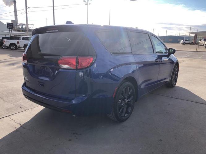 new 2020 chrysler pacifica touring scottsbluff, ne 69361 for sale in scottsbluff, nebraska
