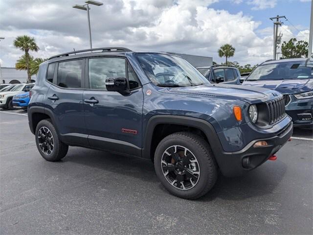 2023 jeep renegade trailhawk 4x4