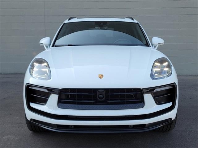 2024 porsche macan t