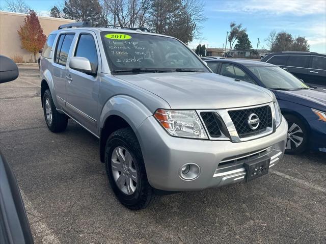 2011 nissan pathfinder le