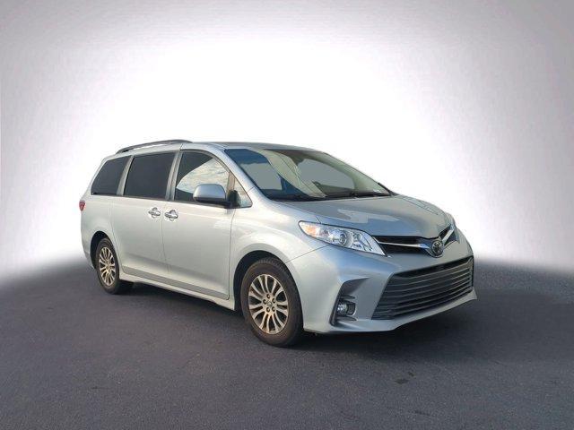 2020 toyota sienna xle