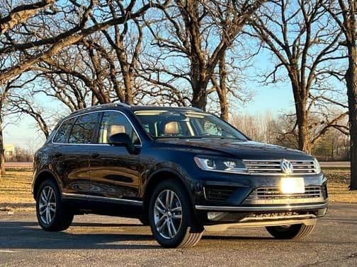 2015 volkswagen touareg tdi lux in shakopee, minnesota