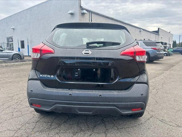 2020 nissan kicks s