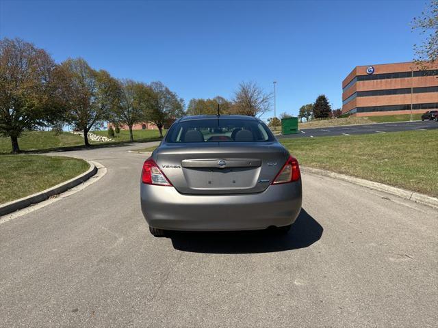 2012 nissan versa 1.6 s