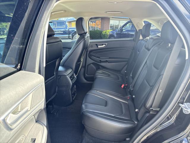 2022 ford edge titanium
