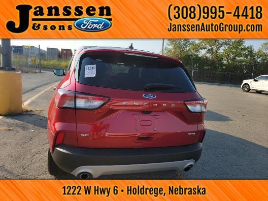 2022 ford escape se