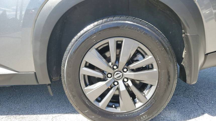 2022 nissan pathfinder sv
