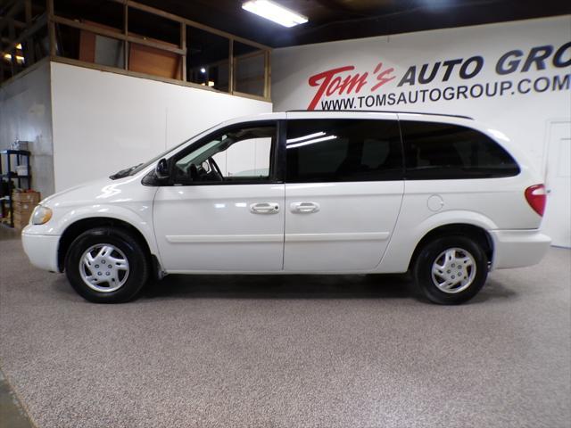 2006 chrysler town & country base