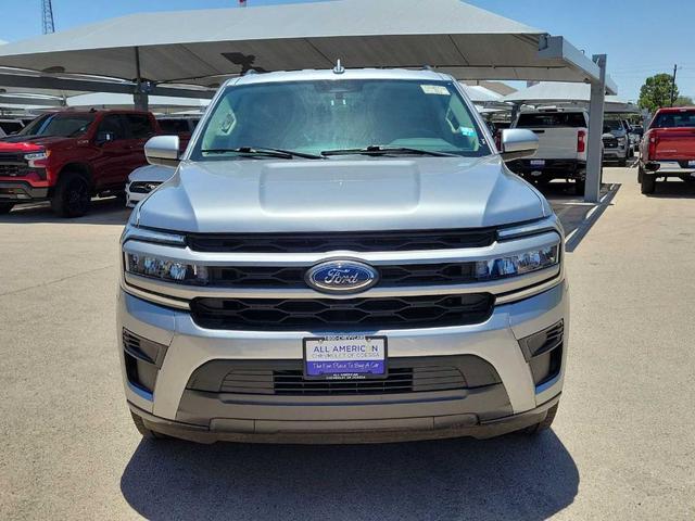 2022 ford expedition xlt