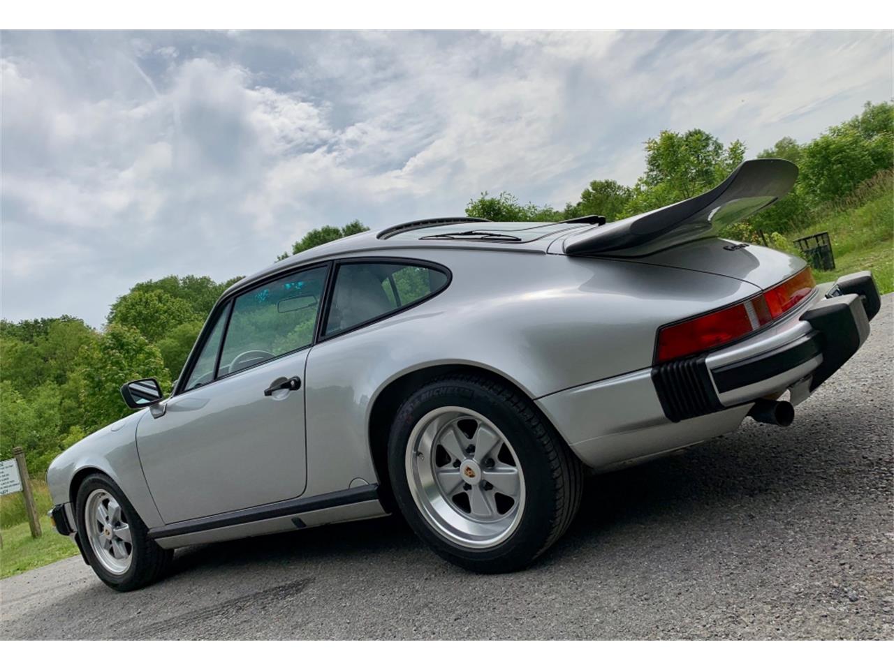 1989 porsche carrera