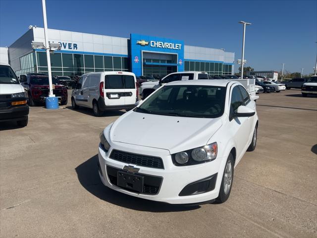 2016 chevrolet sonic lt