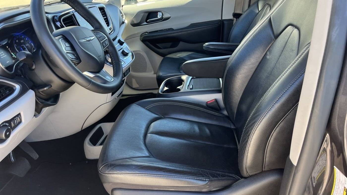 2022 chrysler pacifica touring l