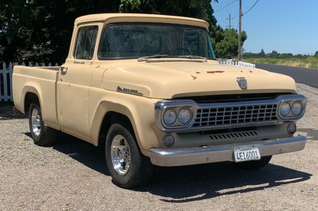 1958 ford f100 shortbed fleetside customcab v8 with 3 speed