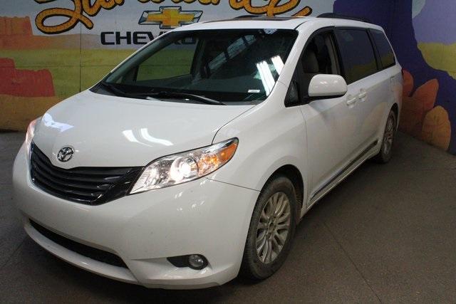 2014 toyota sienna xle