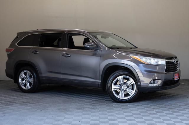2015 toyota highlander limited