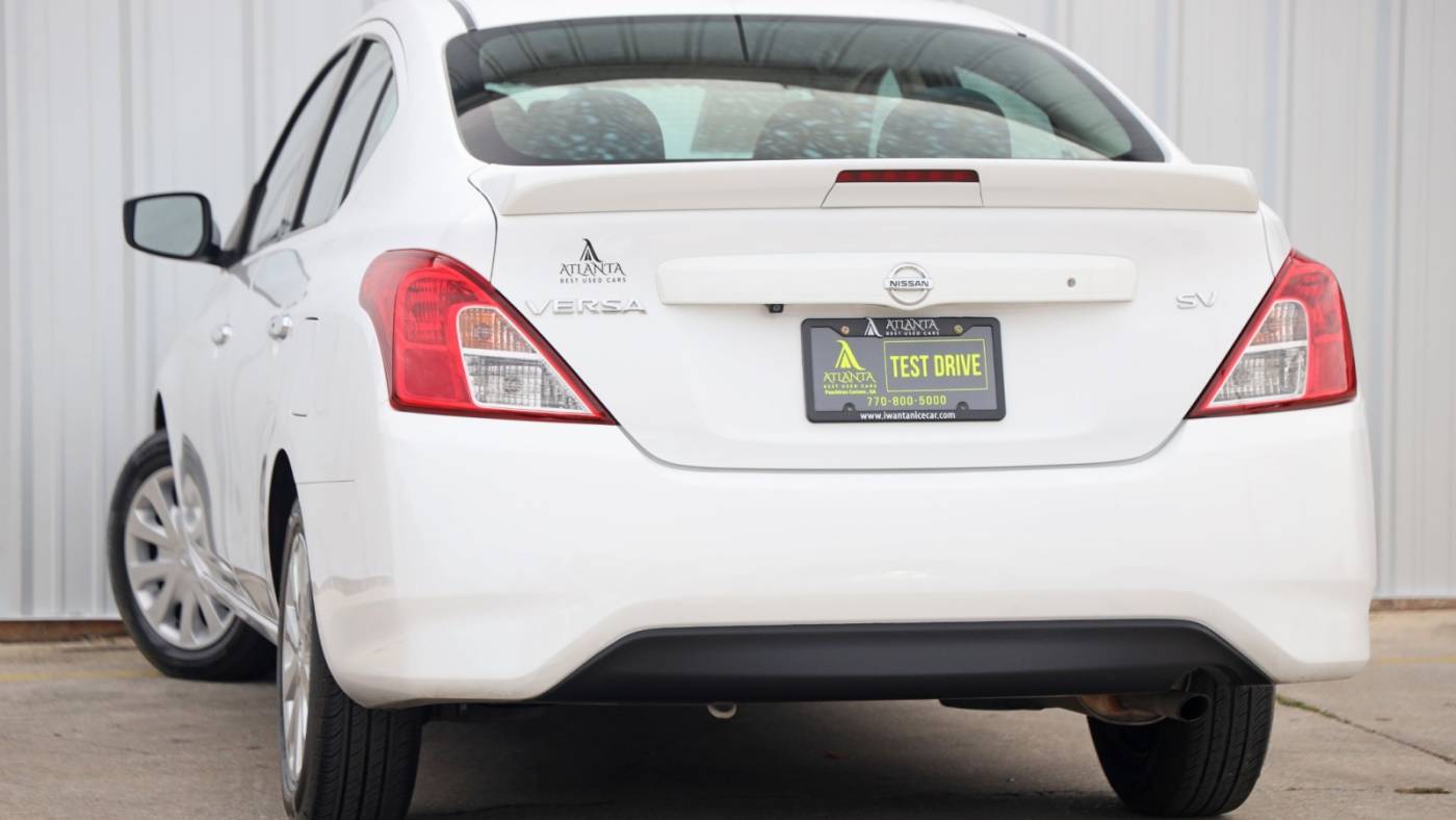 2019 nissan versa sv