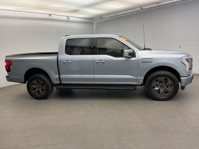 2022 ford f-150 lightning lariat