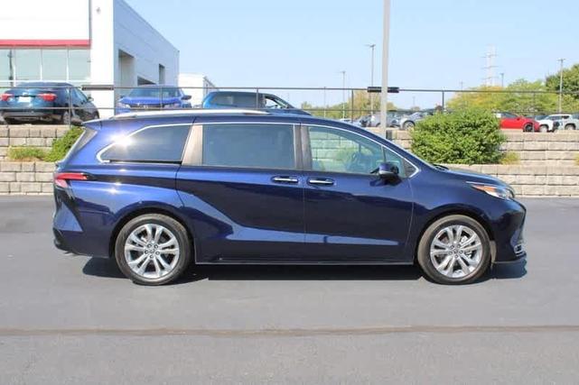 2022 toyota sienna platinum 7 passenger