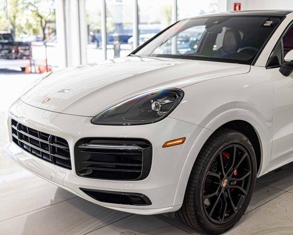 2023 porsche cayenne