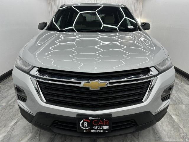 2022 chevrolet traverse ls