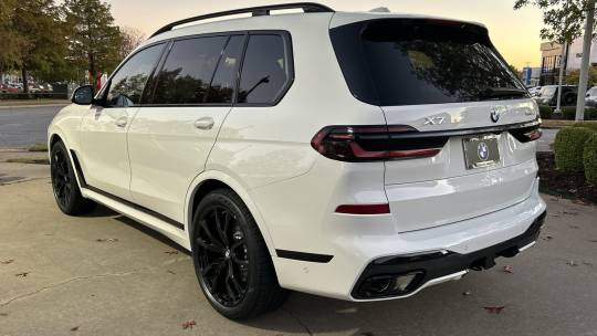 2025 BMW X7