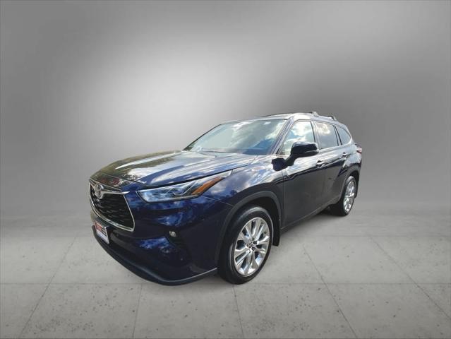 2022 toyota highlander limited