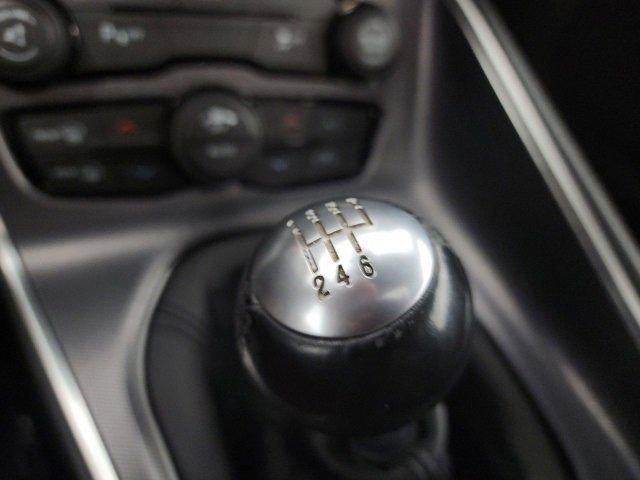 2016 dodge challenger r/t plus