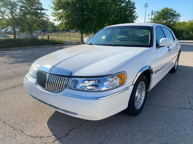 2001 lincoln town car executive