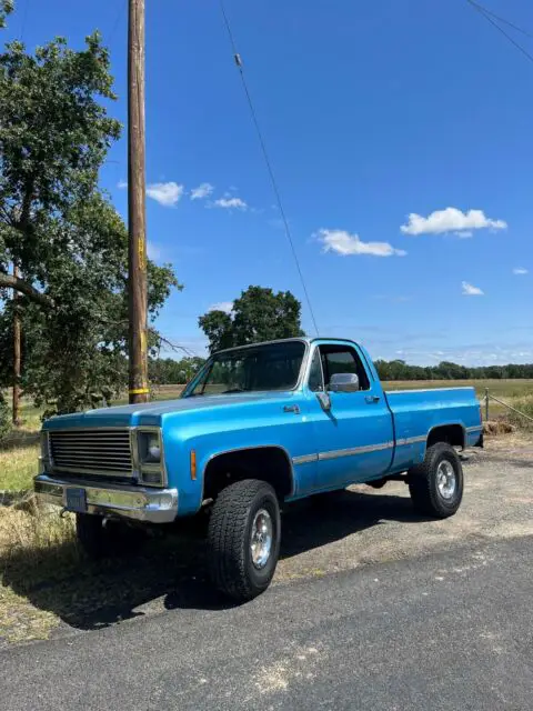 no reserve square body gmc 1/2 ton 4wd short bed