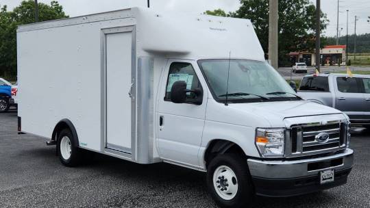 2024 Ford E-Series e-450sd base